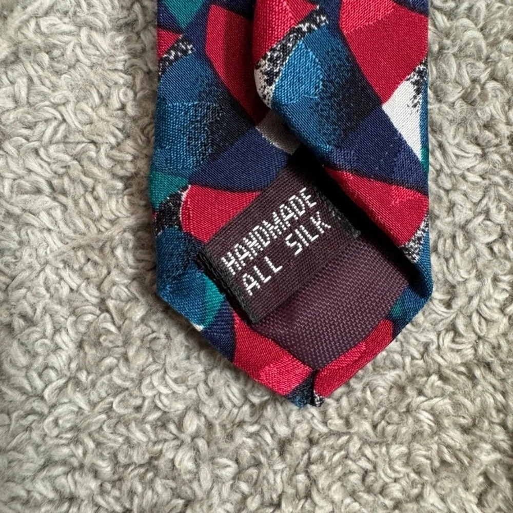 Milano Handmade All Silk Geometric Abstract Mosaic Necktie Red Navy Teal 58in